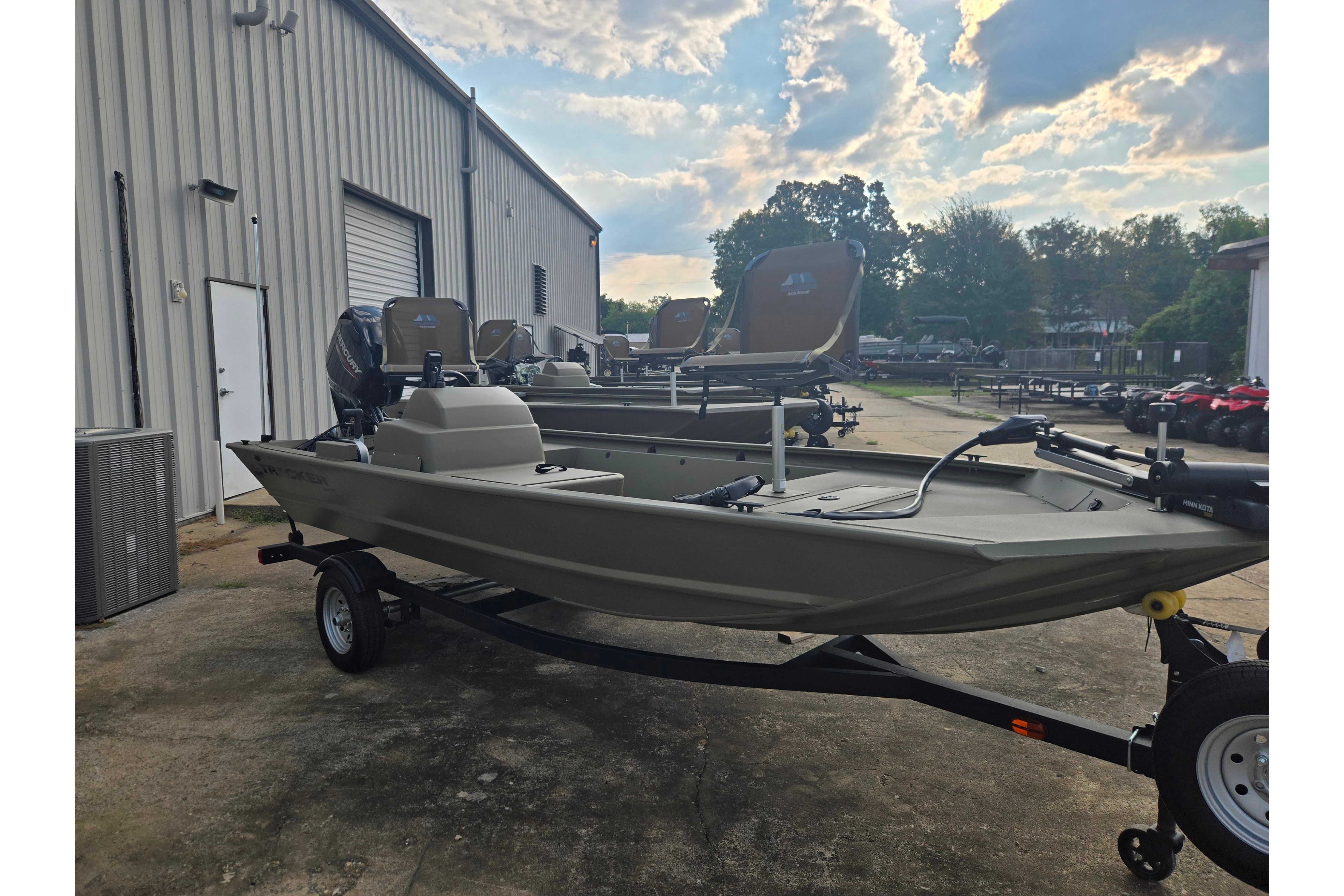 2026 TRACKER GRIZZLY 1648 SC | Bass Pro Shops